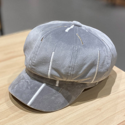 Γυναικείο βελούδινο καπέλο με γείσο