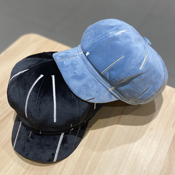 Γυναικείο βελούδινο καπέλο με γείσο