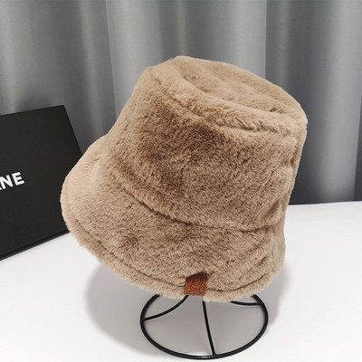 Γυναικείο βελούδινο καπέλο σε τρία χρώματα