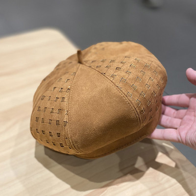 Női bársony barett sapka