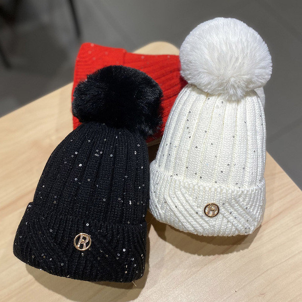 Palarie de iarna dama cu puf si pietre