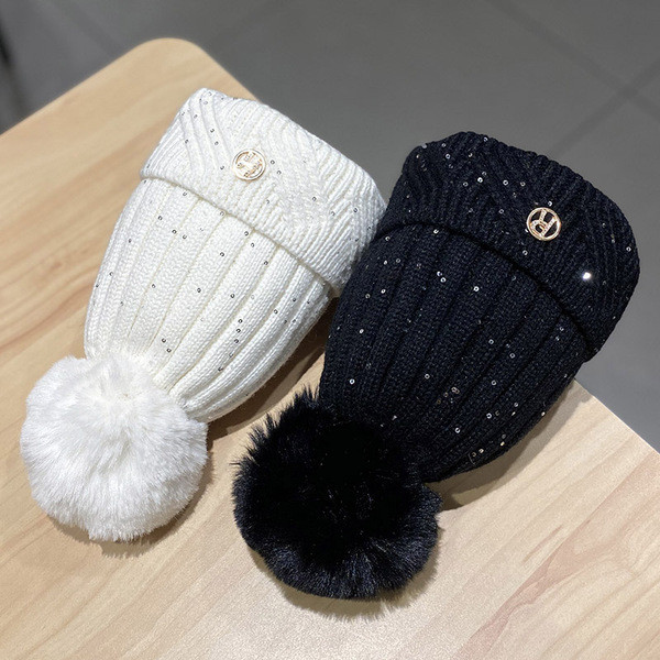 Palarie de iarna dama cu puf si pietre