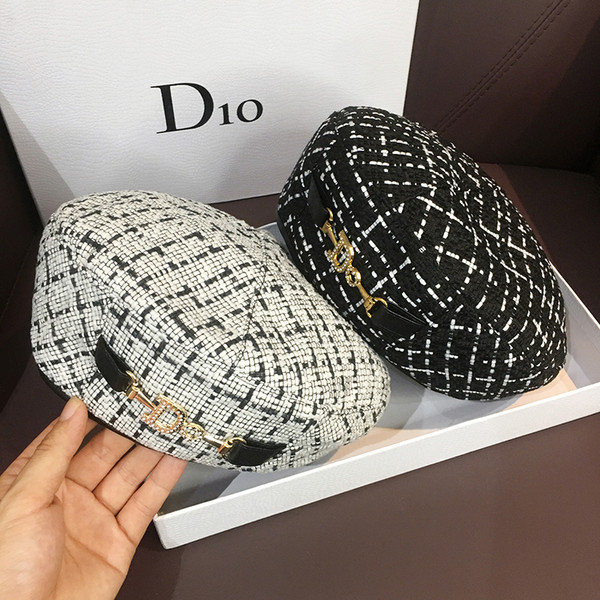 Καρό γυναικείο μπερέ με μεταλλικό στοιχείο