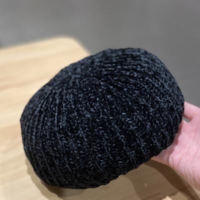 Kötött női beret típusú sapka