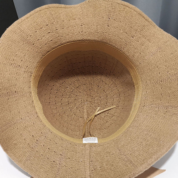 Kötött alkalmi női sapka szalaggal