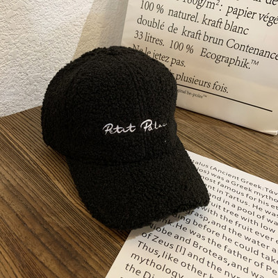 Νέο μοντέλο γυναικείο καπέλο με κεντήματα