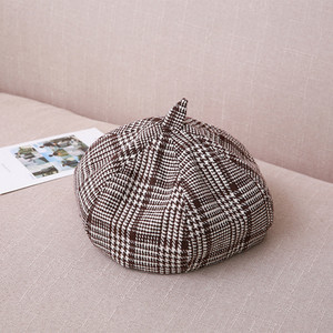 Μοντέρνο καρό γυναικείο καπέλο - ρετρό στιλ