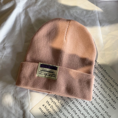 Γυναικείο ελαστικό καπέλο με έμβλημα