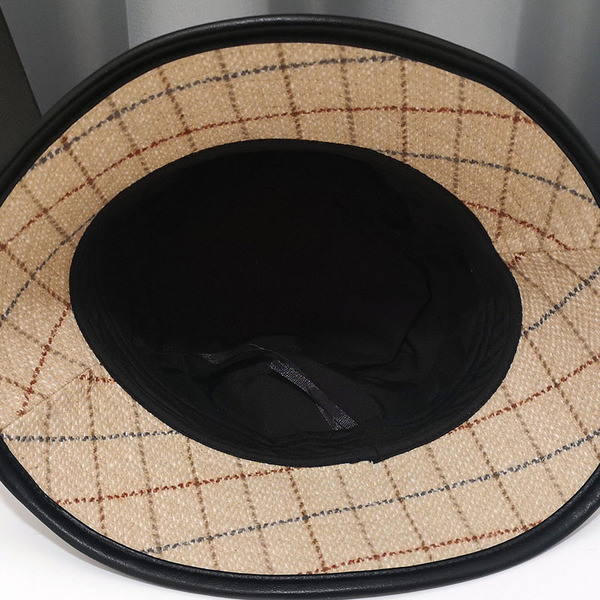 Női alkalmi gyapjú sapka felirattal