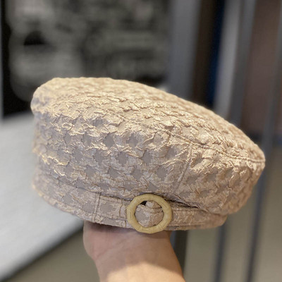 Γυναικείο καπέλο με αγκράφα