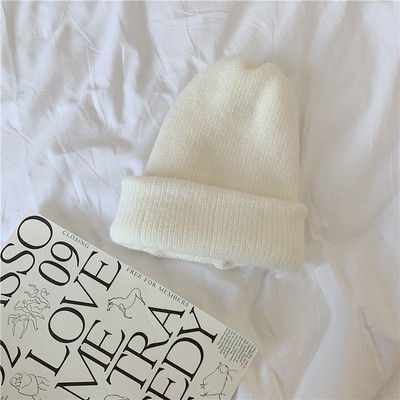 Χειμωνιάτικο πλεκτό καπέλο για γυναίκες