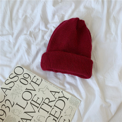 Χειμωνιάτικο πλεκτό καπέλο για γυναίκες