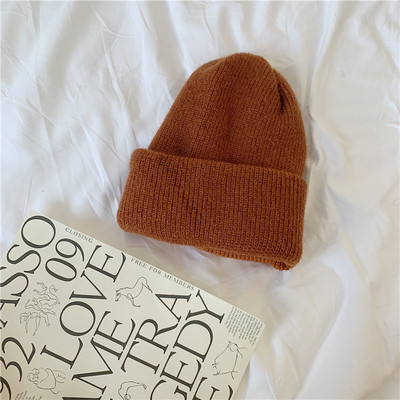 Χειμωνιάτικο πλεκτό καπέλο για γυναίκες