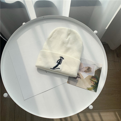 Gyapjú unisex sapka hímzéssel