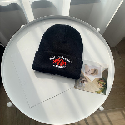 Gyapjú unisex sapka hímzéssel