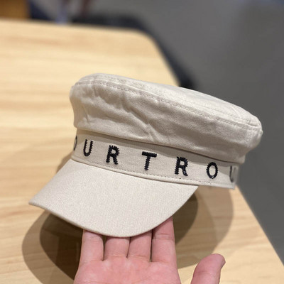 Női sapka típus hímzett felirattal