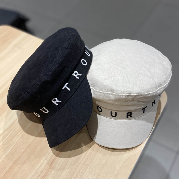 Női sapka típus hímzett felirattal