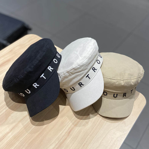 Női sapka típus hímzett felirattal