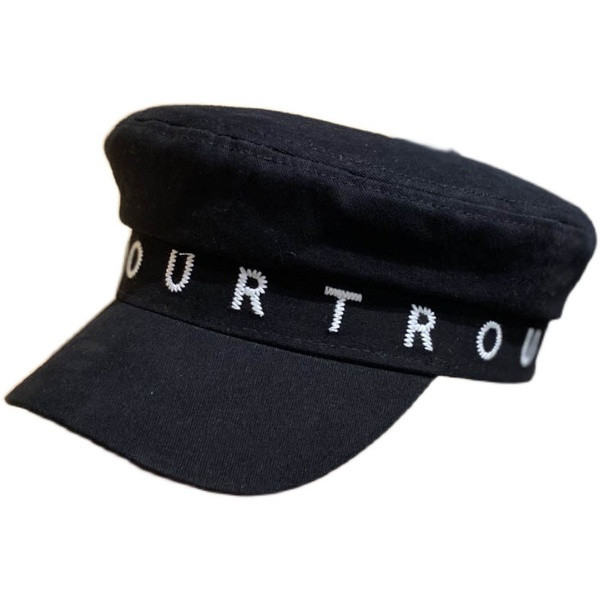 Női sapka típus hímzett felirattal