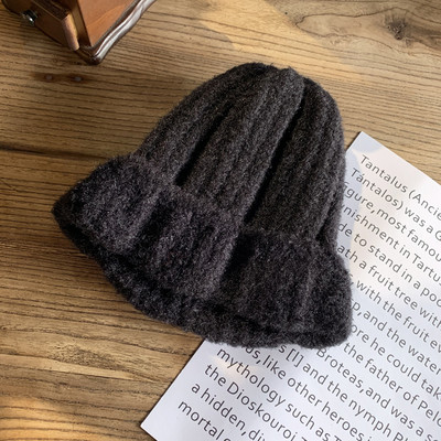 Γυναικείο βελούδινο καθαρό καπέλο