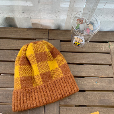 Kockás kötött sapka uniszex modell