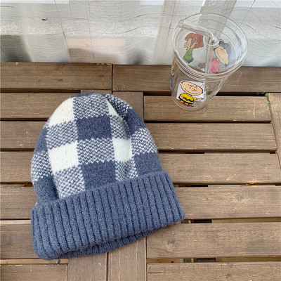 Kockás kötött sapka uniszex modell