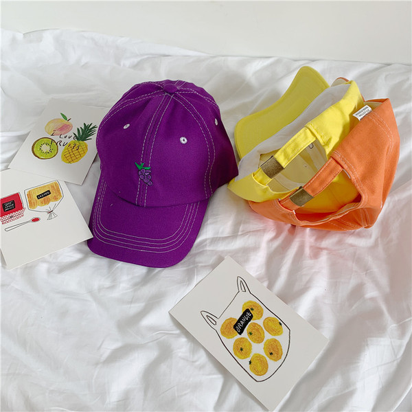 Καπέλο ανοιξιάτικο  με γείσο και κέντημα