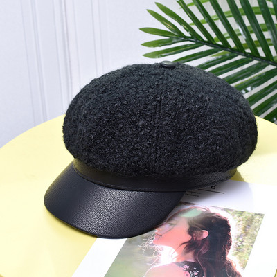 Új modell női sapka napellenzővel télre