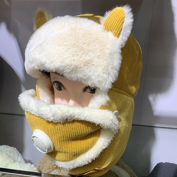 Új modell téli női sapka maszkkal és pehellyel