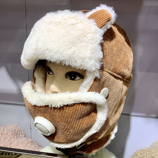 Új modell téli női sapka maszkkal és pehellyel