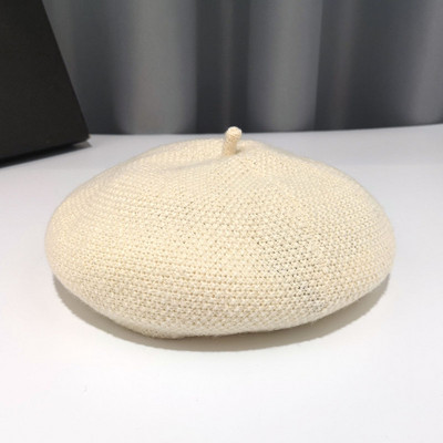 Női sapka retro stílusú svájcisapka