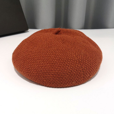 Női sapka retro stílusú svájcisapka