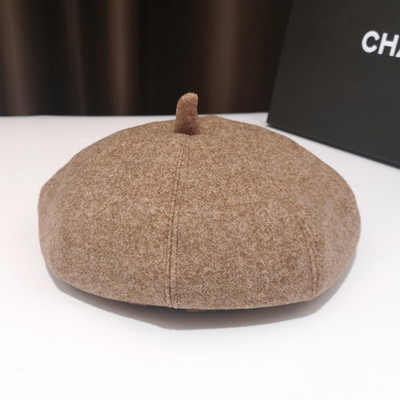 Női barett típusú sapka őszre és télre