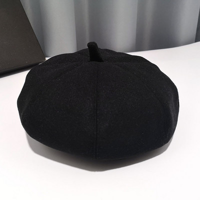 Női barett típusú sapka őszre és télre