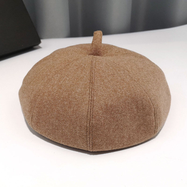 Női barett típusú sapka őszre és télre