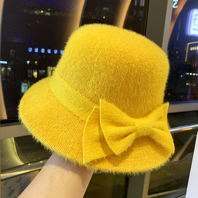 Μοντέρνο γυναικείο καπέλο με κορδέλα