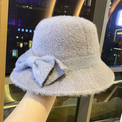 Μοντέρνο γυναικείο καπέλο με κορδέλα