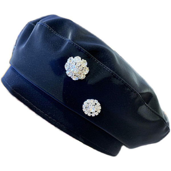 Stílusos női barett típusú kalap díszítéssel