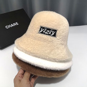 Női alkalmi pehelysapka több színben felirattal