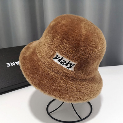 Női alkalmi pehelysapka több színben felirattal