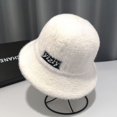 Női alkalmi pehelysapka több színben felirattal