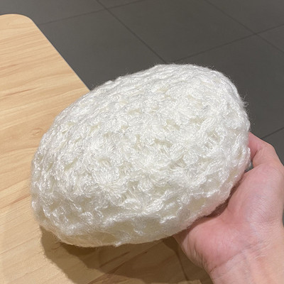 Kötött női téli barett típusú sapka