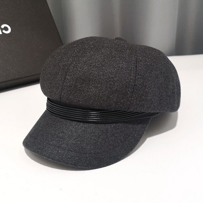 Καθημερινό γυναικείο καπέλο με γείσο σε τέσσερα χρώματα κατάλληλο για το χειμώνα και το φθινόπωρο