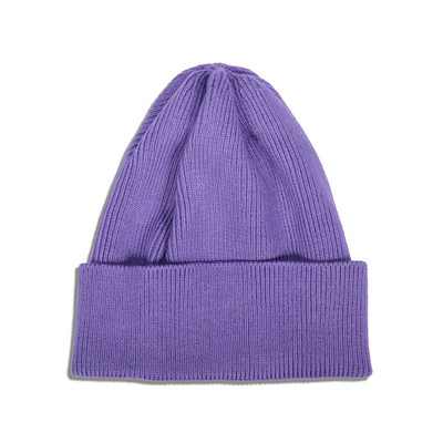 Modern kötött őszi-téli sapka