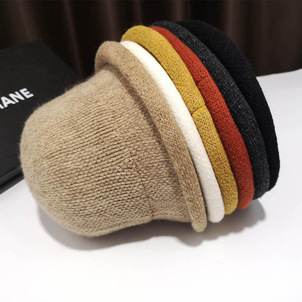 Retro stílusú alkalmi női sapka több színben