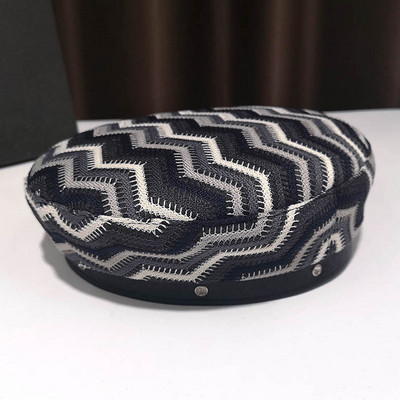 Γυναικείο καπέλο σε ρετρό στιλ μπερέ σε δύο χρώματα