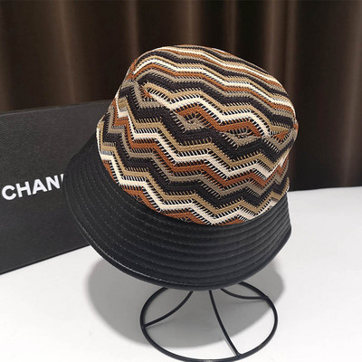 Καρό γυναικείο καπέλο σε δύο χρώματα