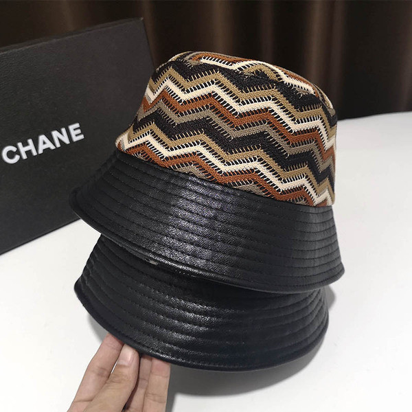 Kockás női horgászkalap két színben