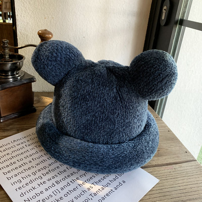 Καθημερινό γυναικείο μάλλινο καπέλο με τρισδιάστατα στοιχεία