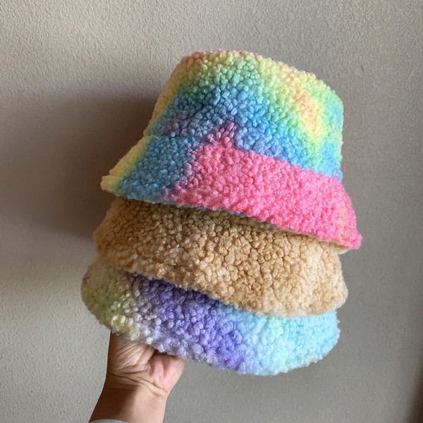 Πολύχρωμο γυναικείο καπέλο